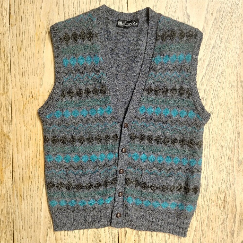 Vintage Men's 100% wool sweater vest marked L fits like Small gray and blue